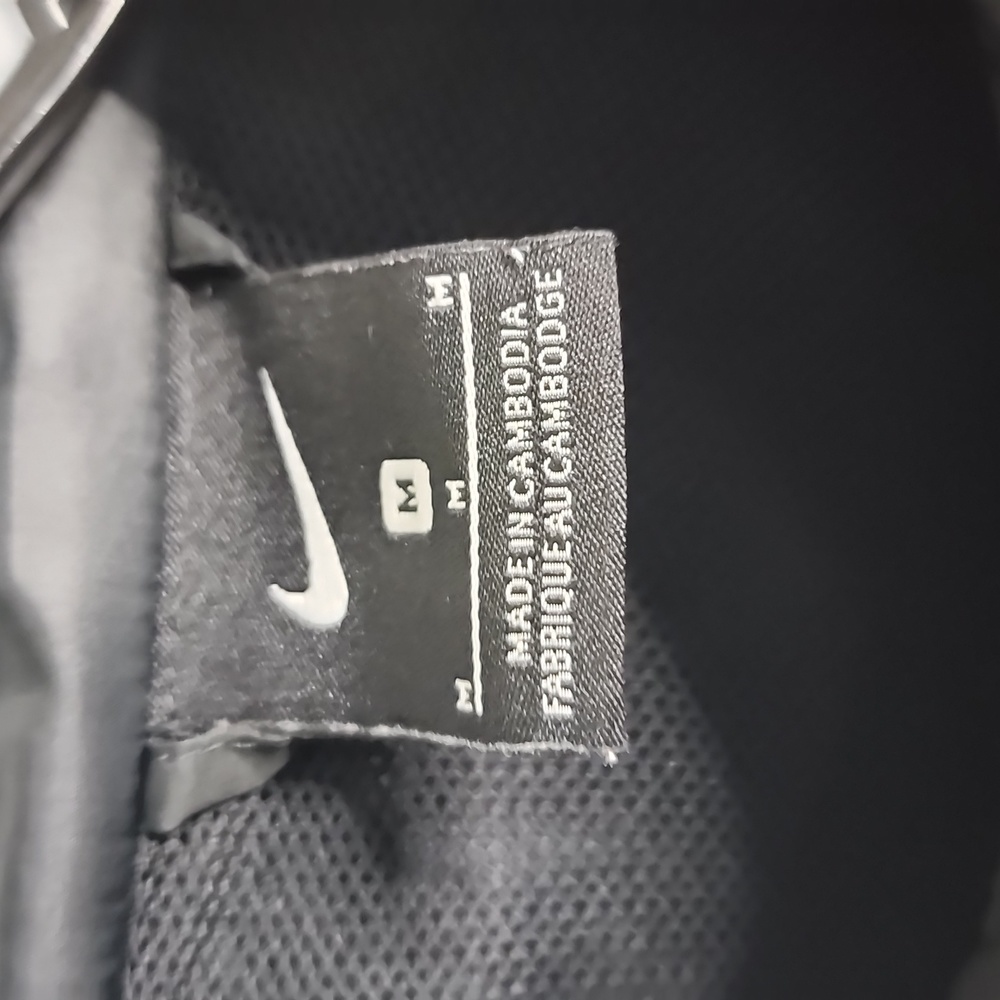 Nike Rain Jacket - Picture 3 of 4